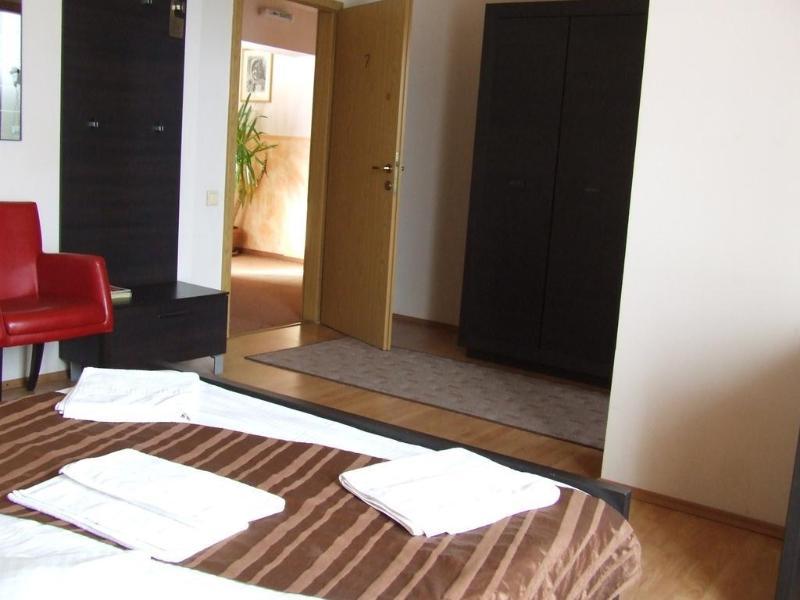 Pensiunea Schwartz Cluj-Napoca Extérieur photo